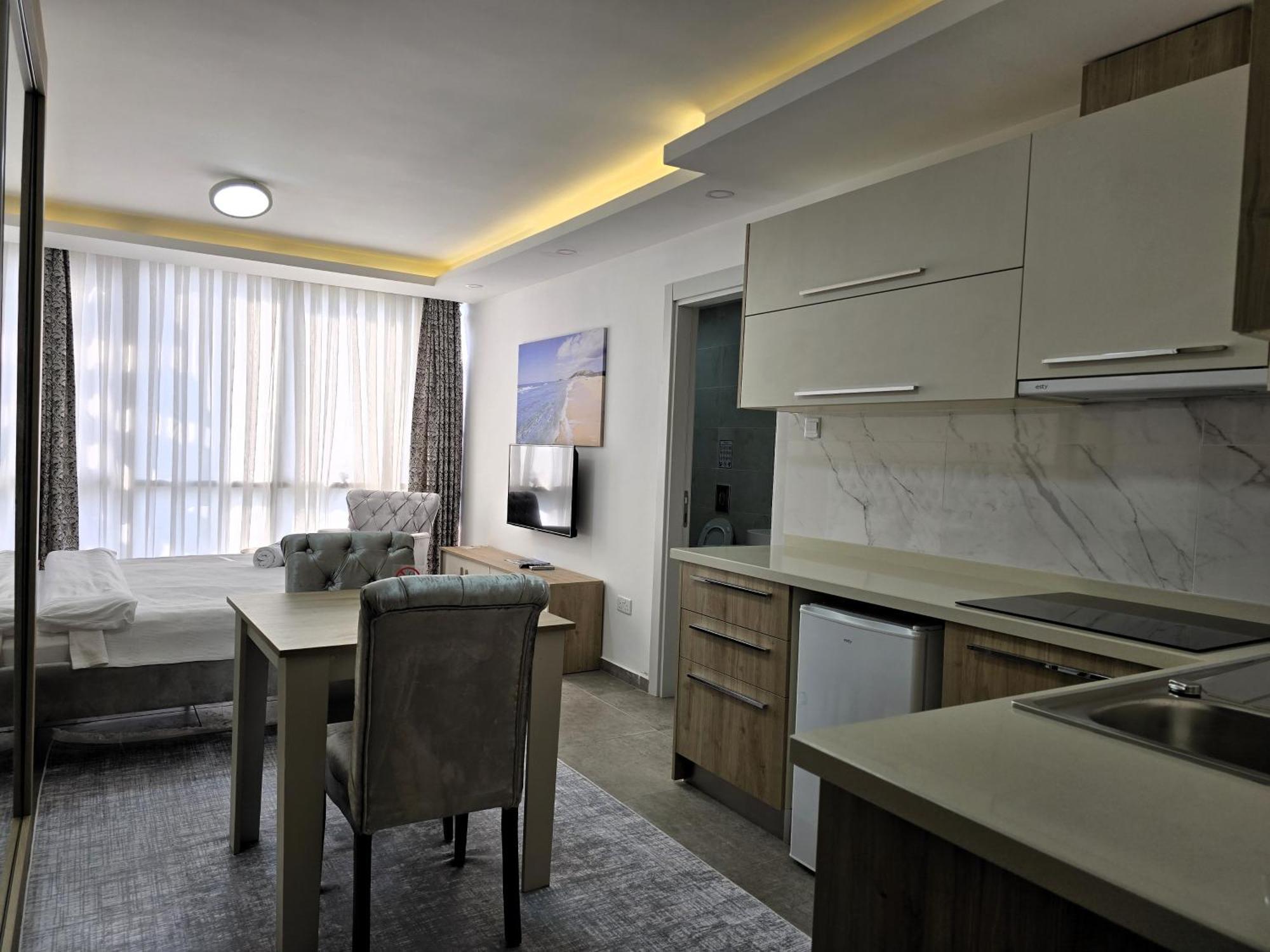 Nurel Shark Residence Kyrenia  Exterior foto
